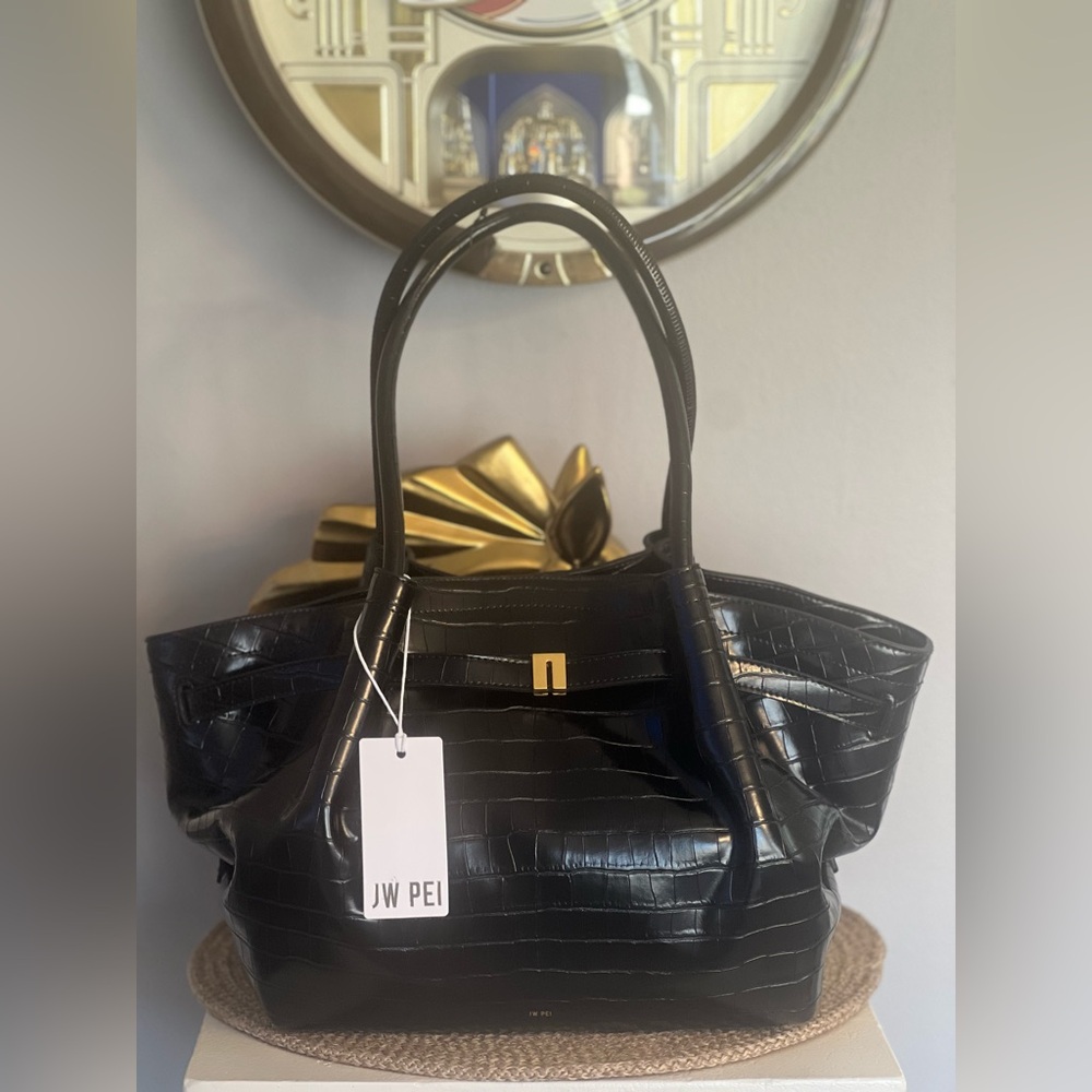 NWT JW PEI Elegant Black Bag - Picture 2 of 6